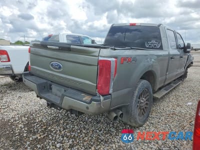 Trzecie zdjęcie samochodu z tyłu: 2019 FORD F250 SUPER DUTY VIN:1FT7W2BT5KEF69173 - miniatura