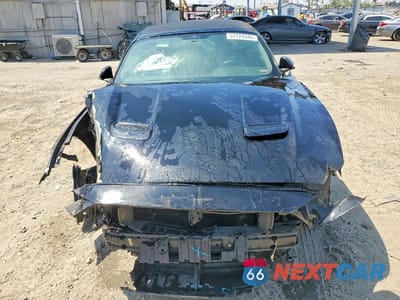 Piąte zdjęcie samochodu w środku: 2019 FORD MUSTANG VIN:1FATP8UH8K5162428 - miniatura