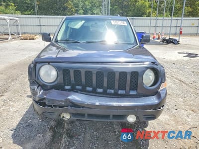 Piąte zdjęcie samochodu w środku: 2015 JEEP PATRIOT SPORT VIN:1C4NJPBB2FD110396 - miniatura