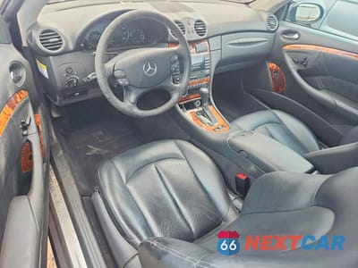 Zdjęcie 8 z 12 samochodu: 2005 MERCEDES-BENZ CLK 500 VIN:WDBTK75J95F123493 - miniatura