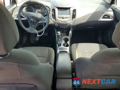 Zdjęcie 8 z 12 samochodu: 2017 CHEVROLET CRUZE LT VIN:3G1BE5SM3HS518771 - miniatura