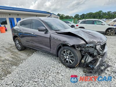 Czwarte zdjęcie samochodu z boku: 2018 MASERATI LEVANTE VIN:ZN661XUAXJX297241 - miniatura