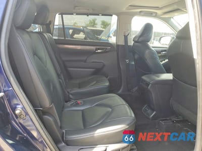 Zdjęcie 11 z 13 samochodu: 2021 TOYOTA HIGHLANDER LIMITED VIN:5TDYZRAH7MS527876 - miniatura