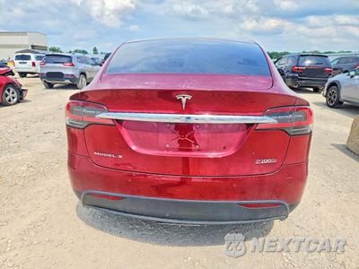 Zdjęcie 6 z 12 samochodu: 2016 TESLA MODEL X VIN:5YJXCAE46GFS02683 - miniatura