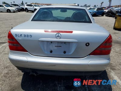 Zdjęcie 6 z 12 samochodu: 2000 MERCEDES-BENZ SLK 230 KOMPRESSOR VIN:WDBKK47FXYF155554 - miniatura