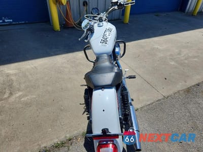 Zdjęcie 6 z 9 samochodu: 2017 HARLEY-DAVIDSON XL883 SUPERLOW VIN:1HD4CR216HC437965 - miniatura