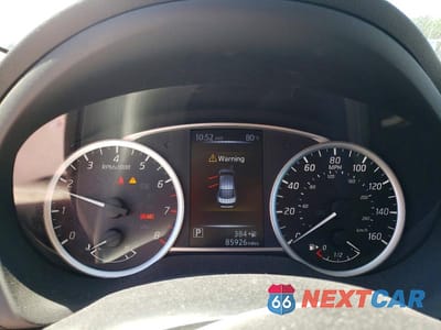 Zdjęcie 9 z 12 samochodu: 2016 NISSAN SENTRA SR VIN:3N1AB7AP9GY233302 - miniatura