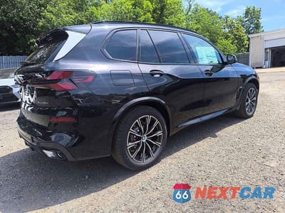 Czwarte zdjęcie samochodu z boku: 2026 BMW X5 XDRIVE50E VIN:5UX43EU06T9434387 - miniatura
