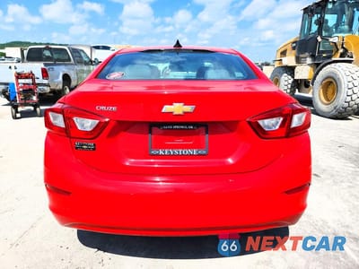 Zdjęcie 6 z 13 samochodu: 2019 CHEVROLET CRUZE LS VIN:1G1BC5SM2K7142284 - miniatura