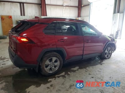 Trzecie zdjęcie samochodu z tyłu: 2025 TOYOTA RAV4 HYBRID XLE VIN:2T3RWRFV9SW294896 - miniatura