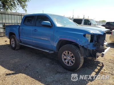 Czwarte zdjęcie samochodu z boku: 2019 TOYOTA TACOMA SR5 V6 VIN:3TMAZ5CN7KM107271 - miniatura