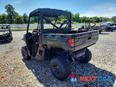 Trzecie zdjęcie samochodu z tyłu: 2025 POLARIS RANGER 1000 EPS VIN:4XATAE994S8722673 - miniatura