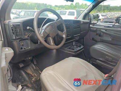 Zdjęcie 8 z 13 samochodu: 2006 CHEVROLET EXPRESS G1500 VIN:1GCFG15X261268939 - miniatura