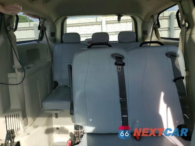 Zdjęcie 10 z 13 samochodu: 2017 DODGE GRAND CARAVAN SE VIN:2C4RDGBG7HR776500 - miniatura