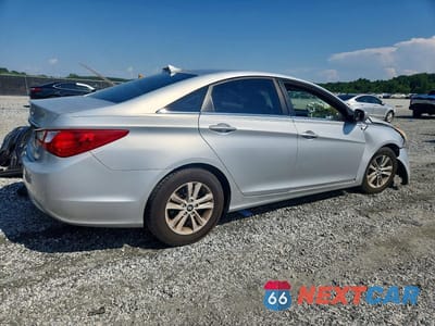 Trzecie zdjęcie samochodu z tyłu: 2013 HYUNDAI SONATA GLS VIN:5NPEB4AC8DH516132 - miniatura