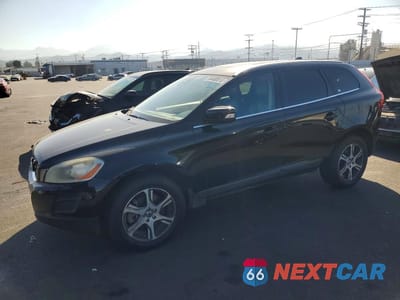 2013 VOLVO XC60 T6 YV4902DZ2D2449599 - główne zdjęcie licytacji z USA - miniatura
