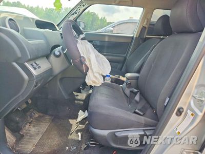 Zdjęcie 7 z 13 samochodu: 2009 TOYOTA SCION XB VIN:JTLKE50EX91069132 - miniatura