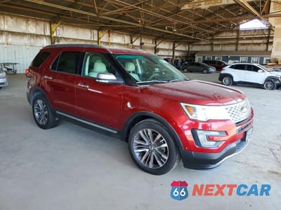 Czwarte zdjęcie samochodu z boku: 2017 FORD EXPLORER PLATINUM VIN:1FM5K8HT8HGA14630 - miniatura