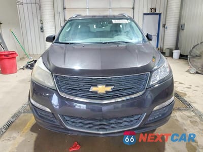 Piąte zdjęcie samochodu w środku: 2017 CHEVROLET TRAVERSE LS VIN:1GNKVFKD6HJ280436 - miniatura