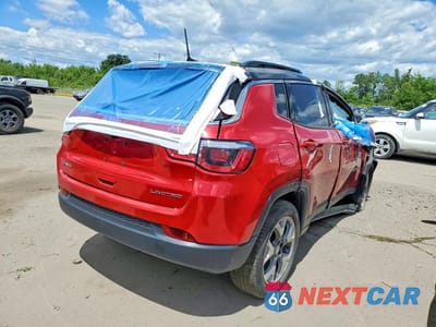 Trzecie zdjęcie samochodu z tyłu: 2019 JEEP COMPASS LIMITED VIN:3C4NJDCB1KT697529 - miniatura