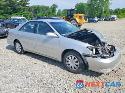 Czwarte zdjęcie samochodu z boku: 2005 TOYOTA CAMRY LE VIN:4T1BE30K05U005546 - miniatura