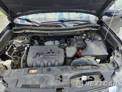 Zdjęcie 12 z 13 samochodu: 2017 MITSUBISHI OUTLANDER SE VIN:JA4AD3A39HZ009753 - miniatura