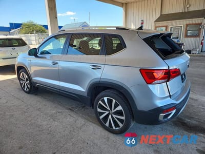 Drugie zdjęcie samochodu z przodu: 2024 VOLKSWAGEN TAOS SE VIN:3VVSX7B26RM120246 - miniatura