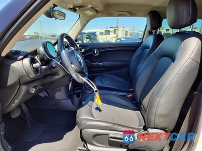 Zdjęcie 7 z 13 samochodu: 2016 MINI COOPER VIN:WMWXP5C58G2D14816 - miniatura