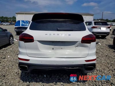 Zdjęcie 6 z 13 samochodu: 2017 PORSCHE CAYENNE VIN:WP1AA2A24HKA81676 - miniatura