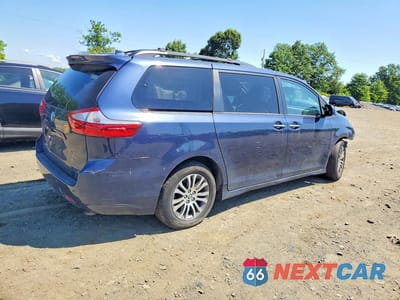 Trzecie zdjęcie samochodu z tyłu: 2019 TOYOTA SIENNA XLE 8-PASSENGER VIN:5TDYZ3DC3KS016501 - miniatura
