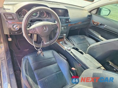 Zdjęcie 8 z 14 samochodu: 2010 MERCEDES-BENZ E 550 VIN:WDDKJ7CB2AF019892 - miniatura