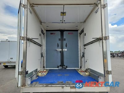 Zdjęcie 10 z 13 samochodu: 2023 FORD E350 REFRIGERATED BOX TRUCK VIN:1FDWE3FK6PDD08469 - miniatura