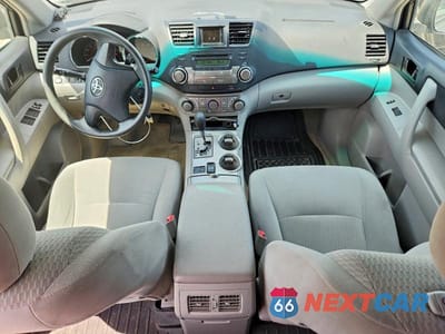 Zdjęcie 8 z 13 samochodu: 2010 TOYOTA HIGHLANDER BASE VIN:5TDZA3EH5AS007366 - miniatura