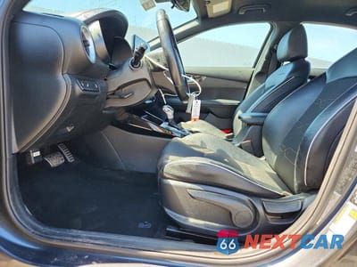 Zdjęcie 7 z 12 samochodu: 2023 KIA FORTE GT LINE VIN:3KPF54AD5PE580089 - miniatura