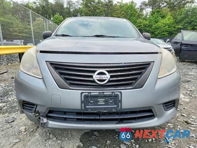 Piąte zdjęcie samochodu w środku: 2014 NISSAN VERSA 1.6 S VIN:3N1CN7AP1EL807563 - miniatura