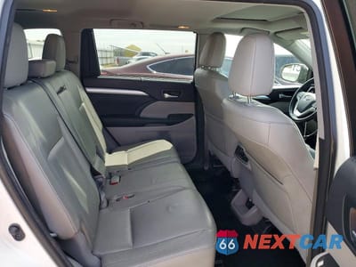 Zdjęcie 11 z 13 samochodu: 2015 TOYOTA HIGHLANDER XLE VIN:5TDJKRFHXFS181212 - miniatura