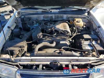 Zdjęcie 11 z 12 samochodu: 2001 TOYOTA 4RUNNER SR5 VIN:JT3GN86R710198585 - miniatura