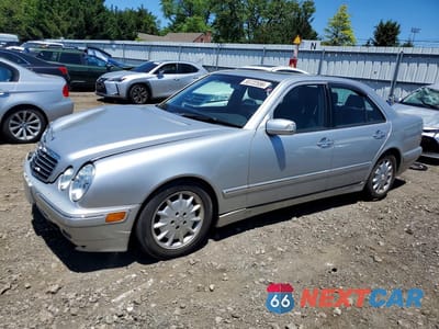 2000 MERCEDES-BENZ E 320 WDBJF65J5YB157898 - główne zdjęcie licytacji z USA - miniatura