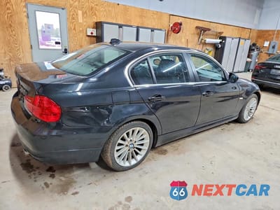 Trzecie zdjęcie samochodu z tyłu: 2011 BMW 335 D VIN:WBAPN7C5XBF184554 - miniatura