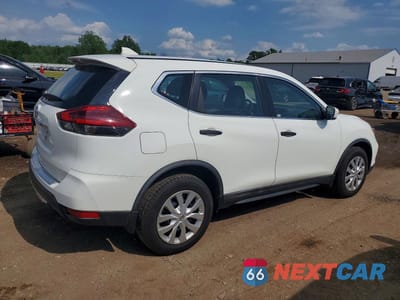 Trzecie zdjęcie samochodu z tyłu: 2018 NISSAN ROGUE S VIN:KNMAT2MV7JP588405 - miniatura