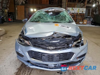 Piąte zdjęcie samochodu w środku: 2017 CHEVROLET CRUZE LT VIN:3G1BE6SM4HS555673 - miniatura