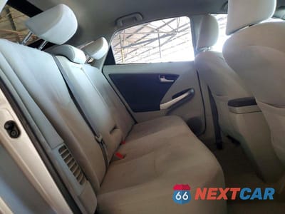 Zdjęcie 10 z 12 samochodu: 2010 TOYOTA PRIUS II VIN:JTDKN3DU3A0020642 - miniatura
