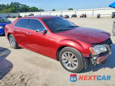 Czwarte zdjęcie samochodu z boku: 2012 CHRYSLER 300 LIMITED VIN:2C3CCACGXCH138264 - miniatura