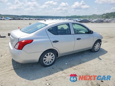 Trzecie zdjęcie samochodu z tyłu: 2014 NISSAN VERSA 1.6 S VIN:3N1CN7AP9EL849768 - miniatura