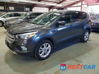 2017 FORD ESCAPE SE 1FMCU9GD6HUB94323 - główne zdjęcie licytacji z USA - miniatura