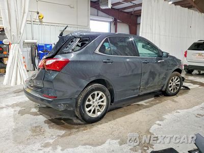 Trzecie zdjęcie samochodu z tyłu: 2018 CHEVROLET EQUINOX LT VIN:2GNAXSEV2J6111617 - miniatura