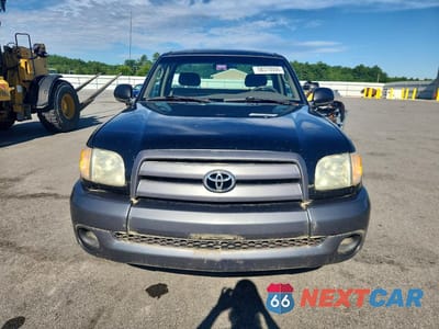 Piąte zdjęcie samochodu w środku: 2003 TOYOTA TUNDRA BASE VIN:5TBJN32163S342883 - miniatura