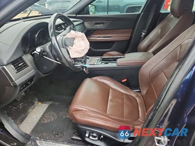 Zdjęcie 7 z 12 samochodu: 2016 JAGUAR XF S VIN:SAJBG4BV6GCY07458 - miniatura