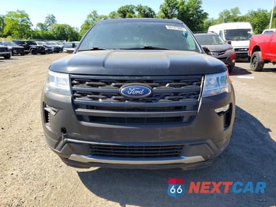Piąte zdjęcie samochodu w środku: 2018 FORD EXPLORER XLT VIN:1FM5K8D83JGC44762 - miniatura