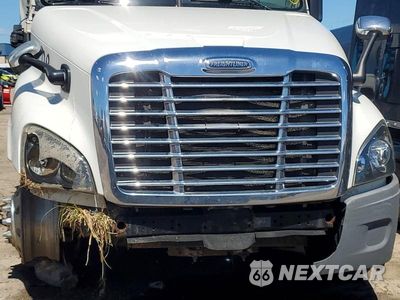 Zdjęcie 7 z 10 samochodu: 2016 FREIGHTLINER CASCADIA 125